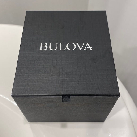 Men’s OCTAVA CRYSTAL BULOVA stainless steel gold watch 43mm - Picture 2 of 11